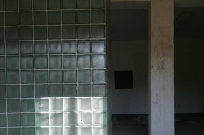 Zapušten i neupotrebljen objekat u MZ "Peščara"