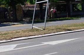 Zapuštena konstrukcija za signalizaciju u centru Palića