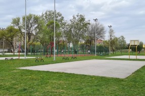 Odbojkaško igralište na Prozivci - nedostaje stub za mrežu