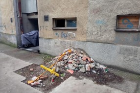 EPS razrovario trotoar u ulici Sonje Marinković