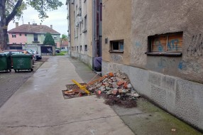 EPS razrovario trotoar u ulici Sonje Marinković