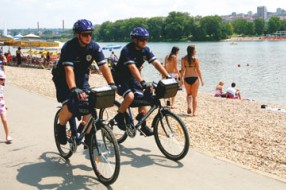 Policajci na biciklima u Subotici
