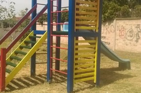 Zapušteno igralište u Malom Bajmoku