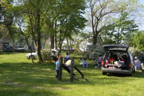 Kampovanje na zelenoj površini (1. maj - Palić)