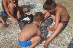 Peščana plaža na Paliću prekrivena pikavcima, čepovima od pića, razbijenim staklom