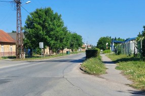 Nepregledna raskrsnica Magnetna polja i Đorđa Natoševića zbog živice