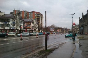 Stub bez svrhe (kod Sarićevog spomenika)