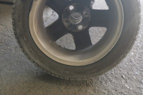 Oštećenje na vozilima zbog rupa na asfaltu (između Peštanske i Somborske pruge)