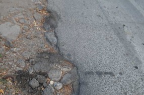 Oštećenja i rupe na putu u delu Banijske ulice