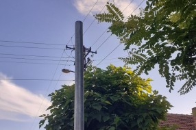 Neko je uklonio saobraćajne znakove za jednosmernu ulicu (Marka Oreškovića)
