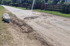 Udarne rupe, uništen put u Vrnjačkoj ulici na Paliću