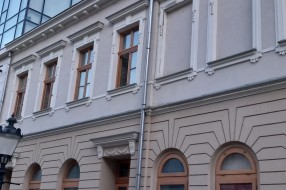 Propadaju krov i zid na novom pozorištu