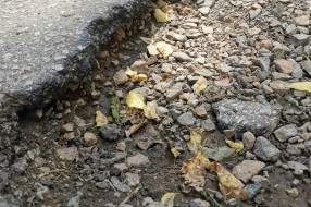 Udarne rupe u ulici Nikole Kujundžića