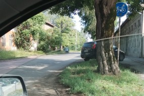 Kako se bezbedno uključiti u saobraćaj iz Šantićeve u Mikićevu?