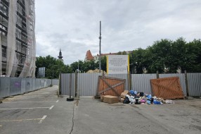 Deponija iza Otvorenog univerziteta