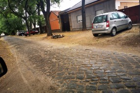 Rupa posle kopanja novih instalacija (ulica Bartola Kašića)