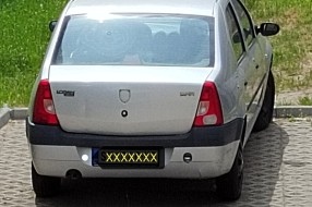 Neregistrovana i napuštena vozila na parkingu iza ulice Ištvana Kizura 11-13