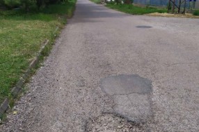 Udarne rupe u Batinskoj ulici