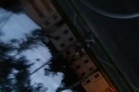 Reflektori kod novih obnovljenih sportskih terena na Paliću