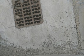 Prilog slike - drži vodu dok majstori odu