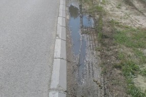 Prilog slike - drži vodu dok majstori odu
