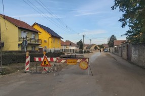 Nepoštovanje saobraćajnog znaka i bahatost, nekultura (ulica Milutina Uskokovića)