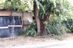 Neugledna površina u Harambašićevoj ulici