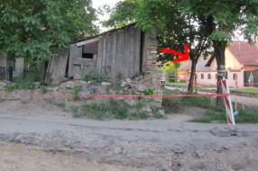 Trošna kuća čeka novu žrtvu (ugao ulica Ivana Antunovića i Dinka Šimunovića)
