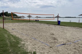 Tereni za odbojku na pesku na Peščanoj plaži na Paliću