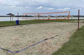 Tereni za odbojku na pesku na Peščanoj plaži na Paliću