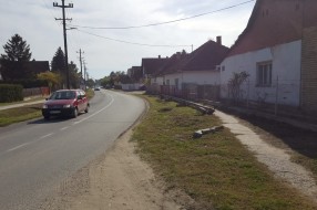 Ogledalo i zaštitna ograda na krivini - raskrsnice Majšanskog puta i Segedinske ulice