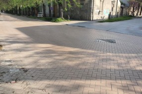 Pešački prelazi u Ulici braće Radić se ne vide
