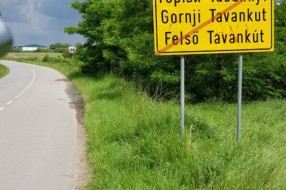 Porušene table u oba Tavankuta