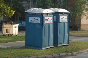 Mobilni toalet na Radijalcu (kod Trgoprometa)