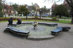 Korov oko fontane "3 ćupa"