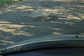 Rupe opasne po život za učesnike u saobraćaju na obilaznom putu ka Paliću