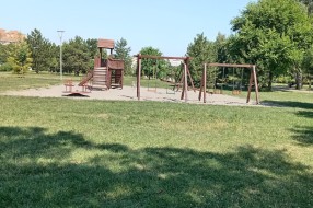 Dečje igralište na Prozivci bez hladovine