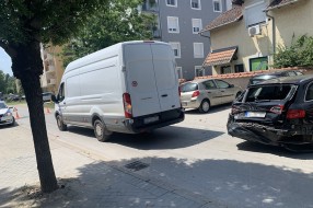 Neophodni usporivači saobraćaja u Kireškoj ulici