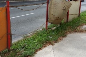 Zaštitna ograda vrtića na beogradskom putu