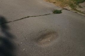 Ulegnuti asfalt u Vidovdanskoj ulici