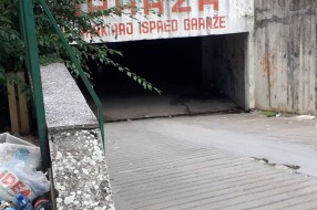 Divlja parking deponija u centru III