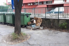 Divlja parking deponija u centru III