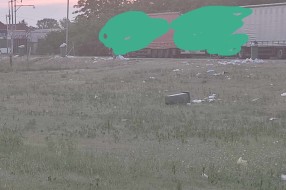 Smeće na graničnom prelazu Kelebija