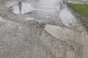 Rupe na sred ulice Gregora Kreka