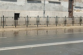 Poplava u novoizgrađenoj ulici Maksima Gorkog posle 20-minutne kiše