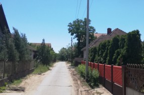 Nagnuti električni stub u Brionskoj ulici