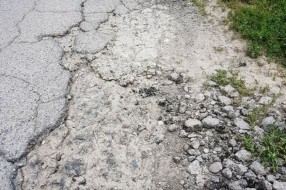 Jedna ulica - dve sudbine
