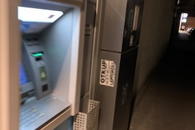 Lepljenje oglasa i plakata na javnim površinama
