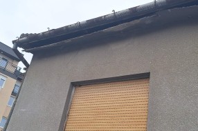 Oronula fasada u Ulici Sonje Marinković, opasnost po sve prolaznike