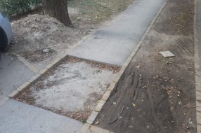 Rupa na biciklističkoj stazi u Ulici braće Radić
